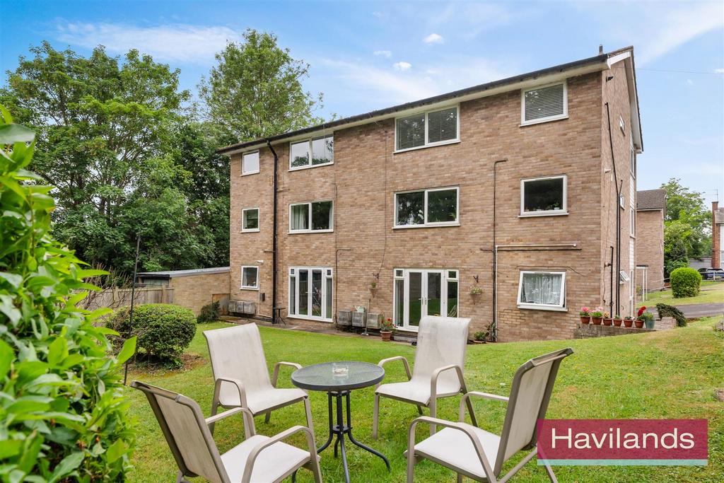 Gallus Close-13.jpg