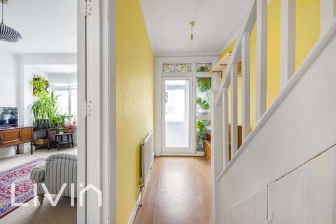 102 Mersham Road, Thornton Heath, CR7 8NQ