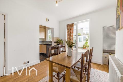 102 Mersham Road, Thornton Heath, CR7 8NQ