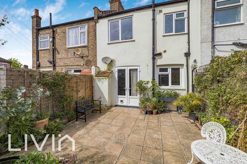 102 Mersham Road, Thornton Heath, CR7 8NQ