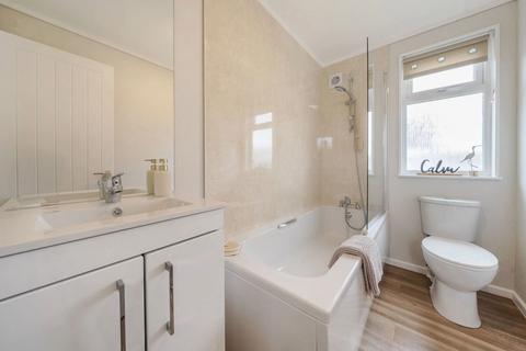 2 bedroom park home for sale, Ranksborough Hall Park, Oakham LE15