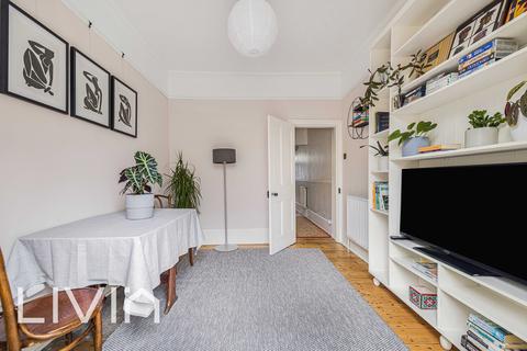 71 Woodside Road, London, SE25 5DP