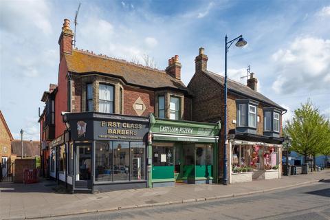 2 bedroom apartment for sale, Oxford Street, Whitstable
