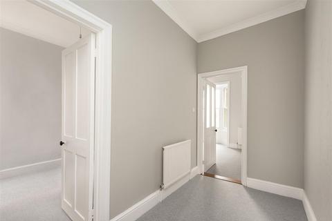 2 bedroom apartment for sale, Oxford Street, Whitstable