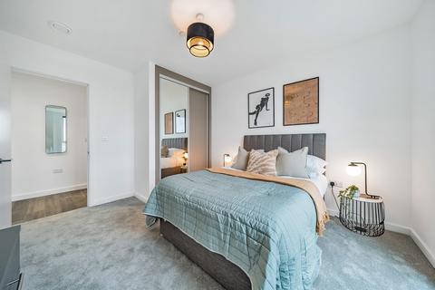 3 bedroom apartment to rent, 4 Headlam Avenue, Clapham SW4