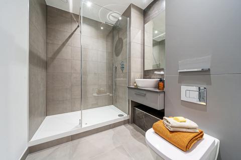 3 bedroom apartment to rent, 4 Headlam Avenue, Clapham SW4