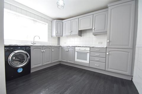 3 bedroom end of terrace house to rent, Hollidge Way, Dagenham, RM10