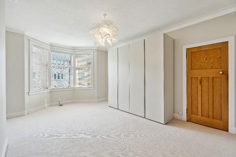 3 bedroom flat to rent, Learmonth Avenue, Comely Bank, Edinburgh, EH4