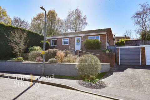 2 bedroom detached bungalow for sale, Queensway, Lawford, CO11