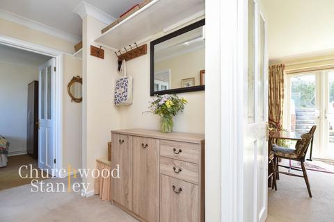 2 bedroom detached bungalow for sale, Queensway, Lawford, CO11