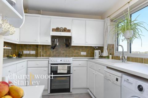 2 bedroom detached bungalow for sale, Queensway, Lawford, CO11