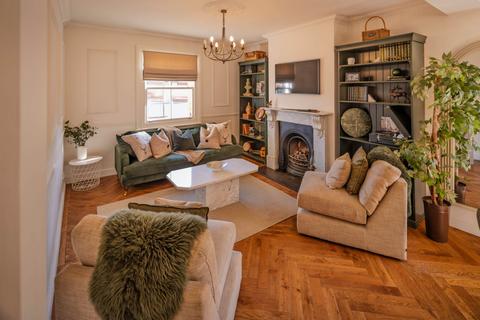 32 Astwick Road, Stotfold, Hitchin, SG5 4AT