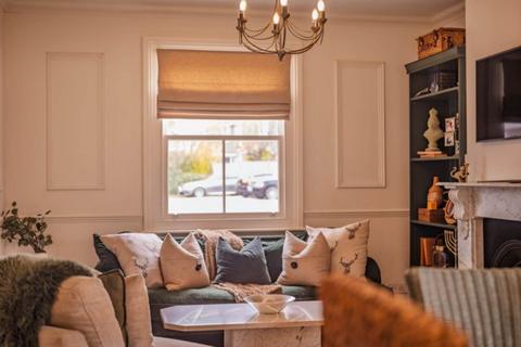 32 Astwick Road, Stotfold, Hitchin, SG5 4AT