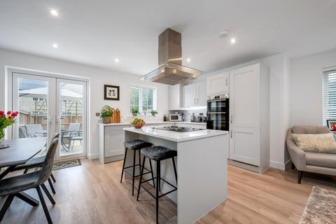 4 bedroom townhouse for sale, Sovereign Way, Stamford, PE9