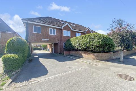 2 bedroom flat for sale, Feltham Road, Ashford