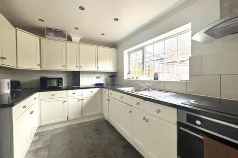 3 bedroom terraced house for sale, Long Leaves, Stevenage, SG2