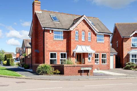 1 Barkus Close, Southam, CV47 1GB
