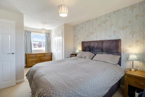 1 Barkus Close, Southam, CV47 1GB