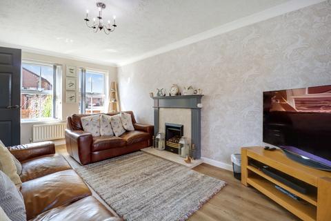 1 Barkus Close, Southam, CV47 1GB