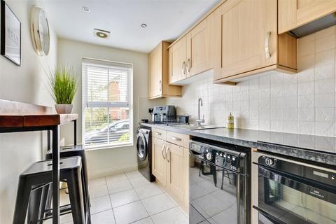 3 bedroom terraced house for sale, Kingswell Avenue, Arnold