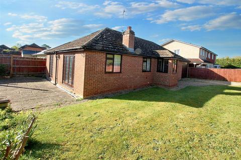 2 bedroom detached bungalow for sale, Croft Close, Tonbridge