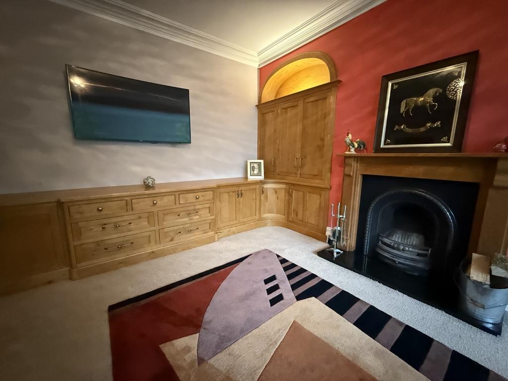 Drawing Room/Reception Room