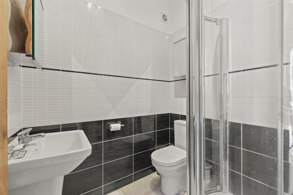 Shower Room.jpg
