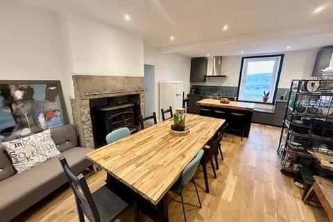 5 bedroom semi-detached house for sale, Butts Green, Luddenden, Halifax