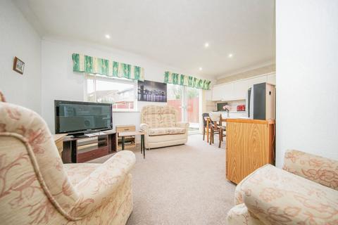 2 bedroom bungalow for sale, Edgware Road, Clacton-on-Sea CO16