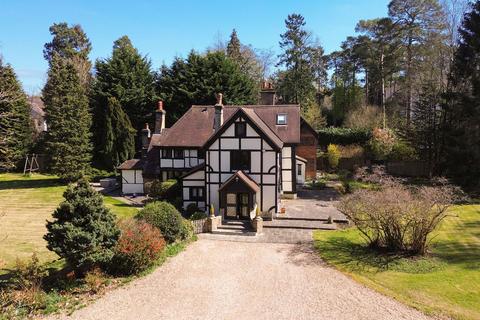 4 bedroom detached house for sale, Felcourt Road, East Grinstead RH19