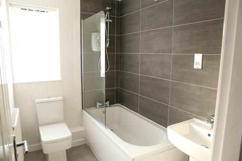 2 bedroom apartment to rent, Francine Close, Liverpool
