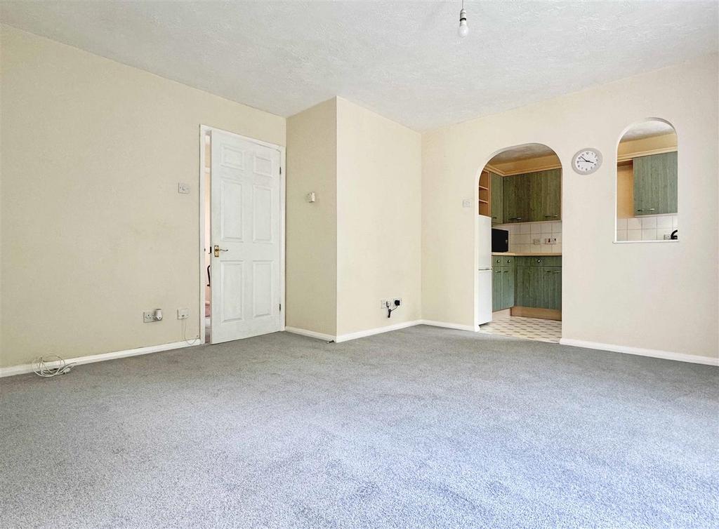 Living Room b.jpg