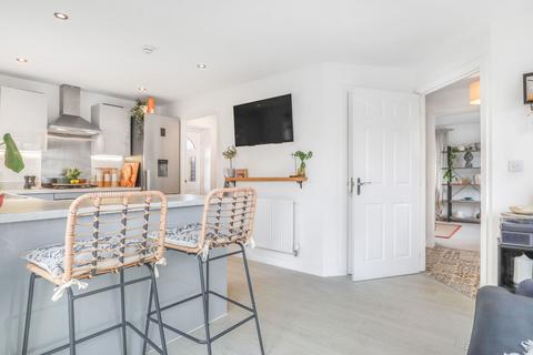 57 Bailey Avenue, Meon Vale, Stratford-upon-avon, CV37 8QW