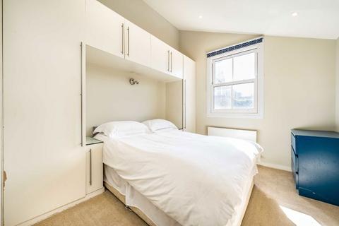 3 bedroom flat for sale, Battersea Rise, London SW11