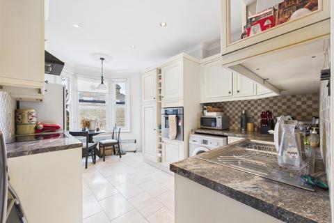 67a Rangemoor Road, London, N15 4NA