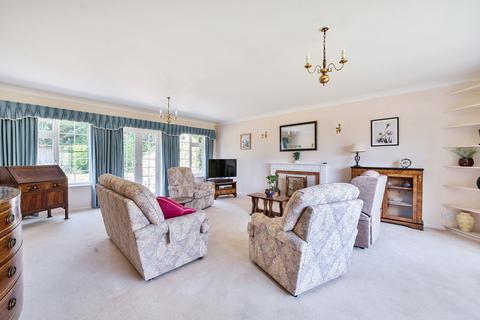 4 bedroom detached house for sale, Holmwood Close, East Horsley, KT24