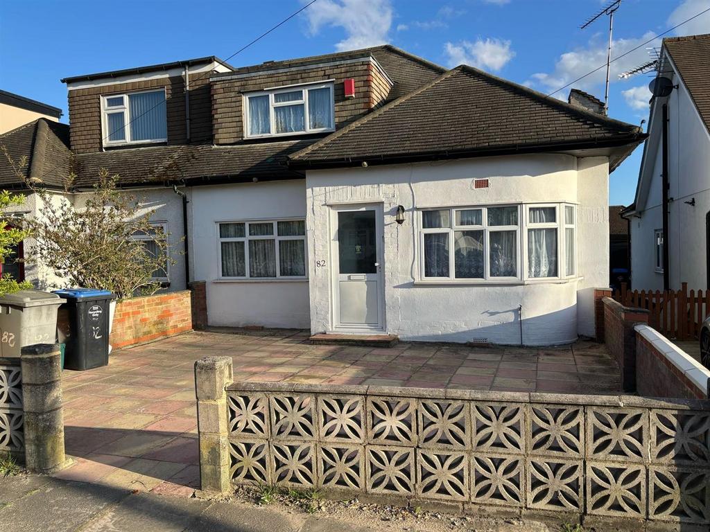 82 Wood Lane - Picture 1.jpg