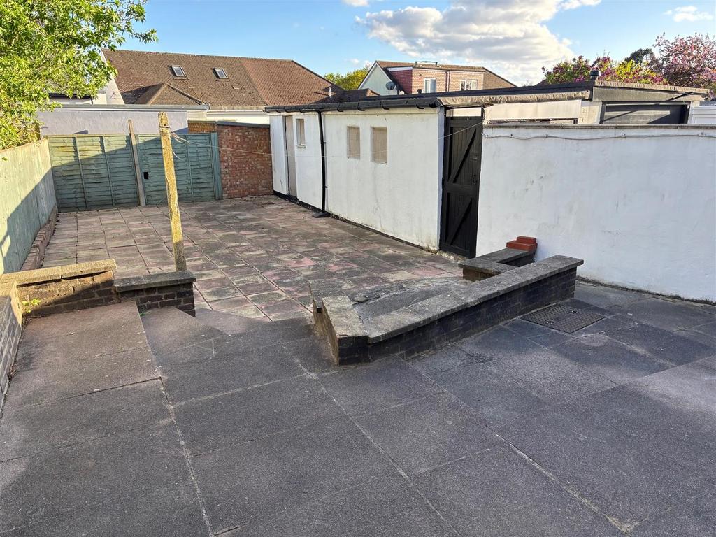 82 Wood Lane - Picture 13.jpg