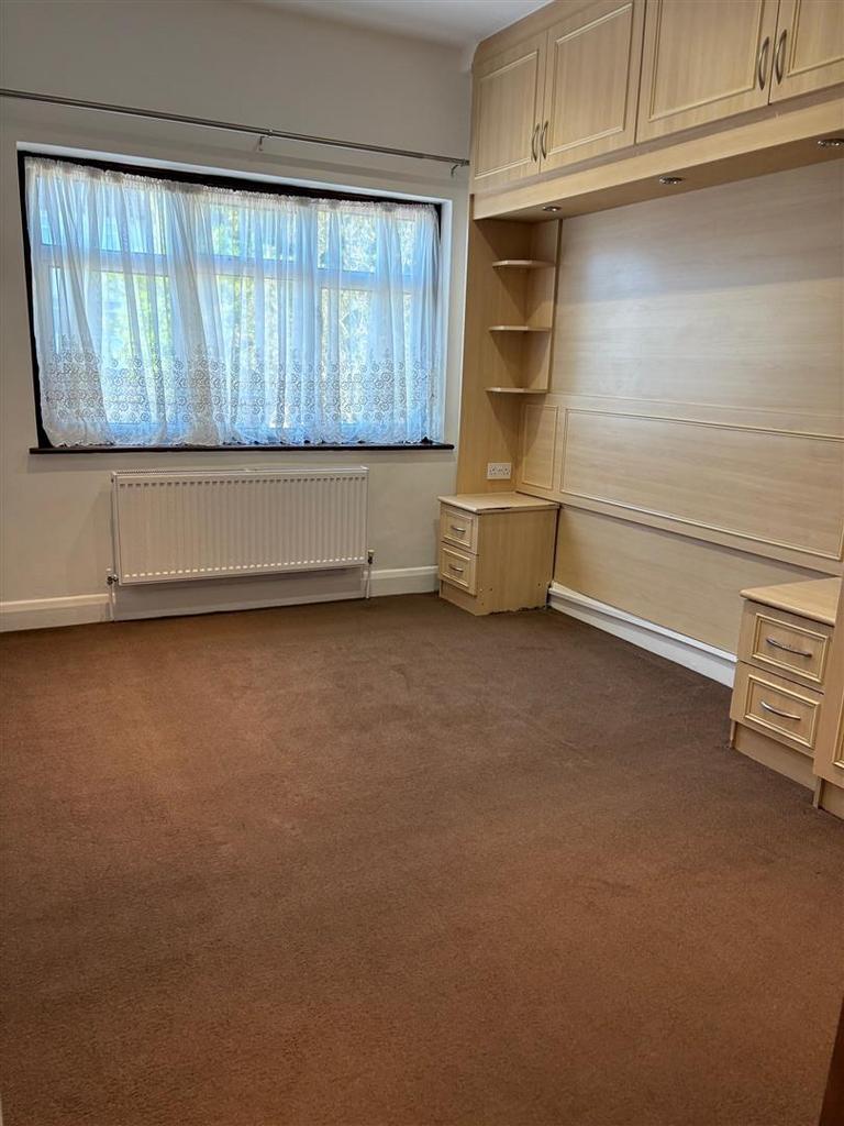 82 Wood Lane - Picture 12.jpg
