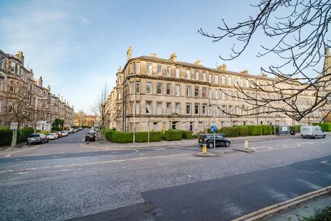 14/8 Brunton Place, Edinburgh, EH7 5EJ