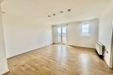 2 bedroom flat to rent, Marine Drive, Barking IG11