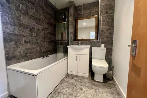 2 bedroom flat to rent, Marine Drive, Barking IG11