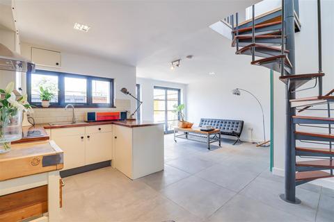 undefined, Satanita Road, Westcliff-on-Sea SS0