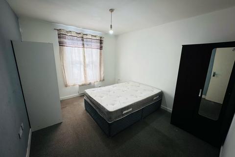 1 bedroom in a house share to rent, Chaplin Road, Wembley, HA0