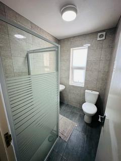 1 bedroom in a house share to rent, Chaplin Road, Wembley, HA0