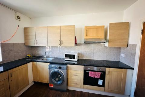 1 bedroom in a house share to rent, Chaplin Road, Wembley, HA0