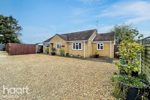 3 bedroom detached bungalow for sale, Selwyn Corner, Guyhirn