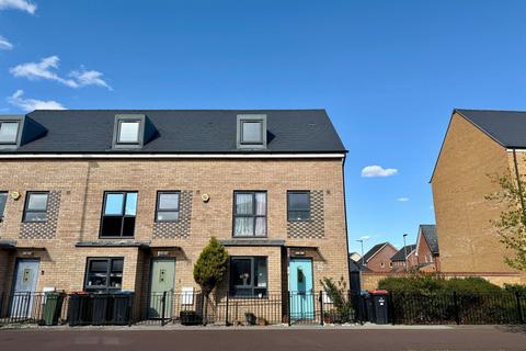 4 bedroom end of terrace house for sale, Fen Street, Milton Keynes MK10