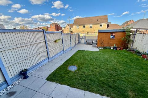 4 bedroom end of terrace house for sale, Fen Street, Milton Keynes MK10