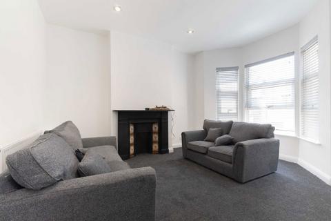 2 bedroom flat to rent, Acton Lane, London W4